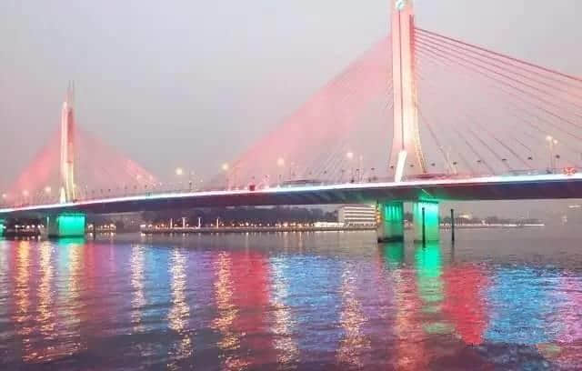 横跨珠江嘅大桥,每一座都系属于广州嘅回忆 横跨珠江嘅大桥,每一座都系属于广州嘅回忆