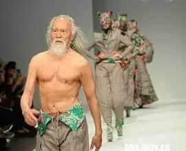 呢啲歌名用粤语讲出嚟,啲意境真系差咗10万8千里... 呢啲歌名用粤语讲出嚟,啲意境真系差咗10万8千里...