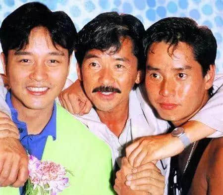 35年《十大劲歌金曲》歌单全部奉上,系时候换下歌单啦! 35年《十大劲歌金曲》歌单全部奉上,系时候换下歌单啦!