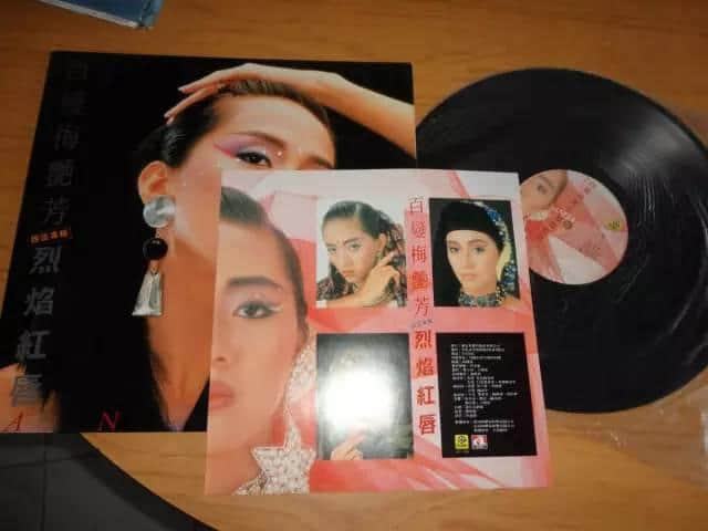 35年《十大劲歌金曲》歌单全部奉上,系时候换下歌单啦! 35年《十大劲歌金曲》歌单全部奉上,系时候换下歌单啦!