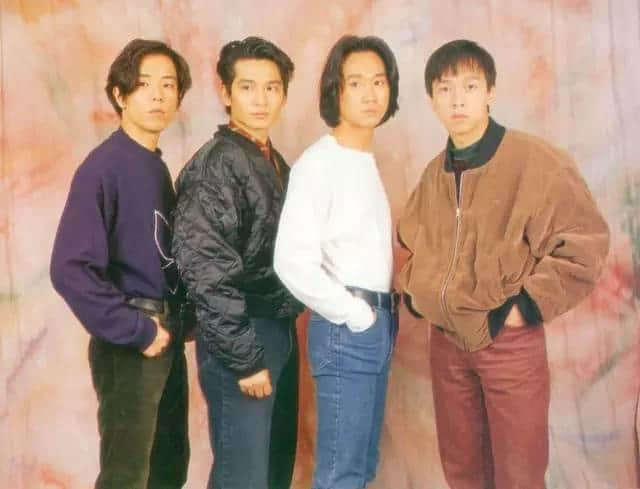 35年《十大劲歌金曲》歌单全部奉上,系时候换下歌单啦! 35年《十大劲歌金曲》歌单全部奉上,系时候换下歌单啦!