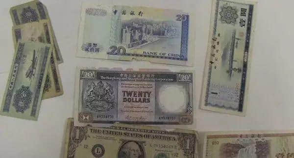 粤语“污”历史:一蚊鸡源于“叫鸡”? 粤语“污”历史:一蚊鸡源于“叫鸡”?