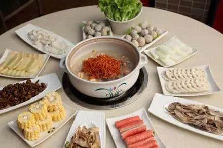 喺广州，有一种社交叫打边炉