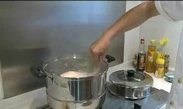 淡茂茂,血淋淋,只有广府人先会钟意呢道菜 淡茂茂,血淋淋,只有广府人先会钟意呢道菜