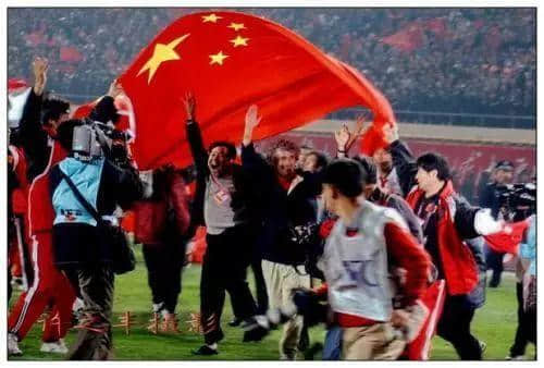 浮沉17载:许家印到来前的广州队挣扎史 浮沉17载:许家印到来前的广州队挣扎史