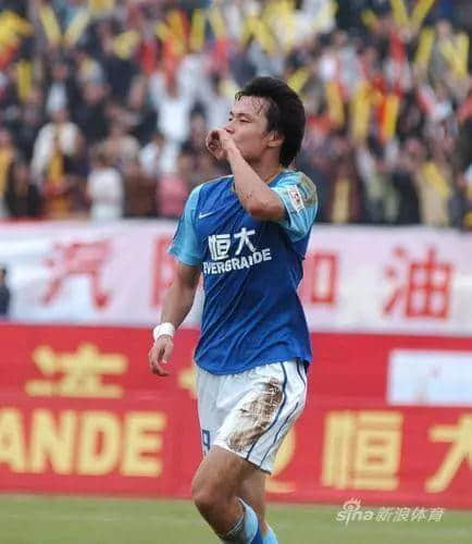 浮沉17载:许家印到来前的广州队挣扎史 浮沉17载:许家印到来前的广州队挣扎史