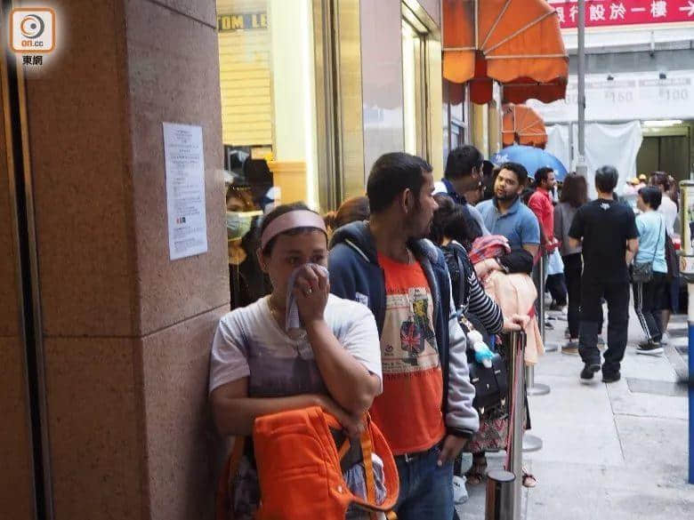 黃子華棟篤笑15萬張門票全部售罄!最高炒至1萬5!網站崩潰… 黃子華棟篤笑15萬張門票全部售罄!最高炒至1萬5!網站崩潰…