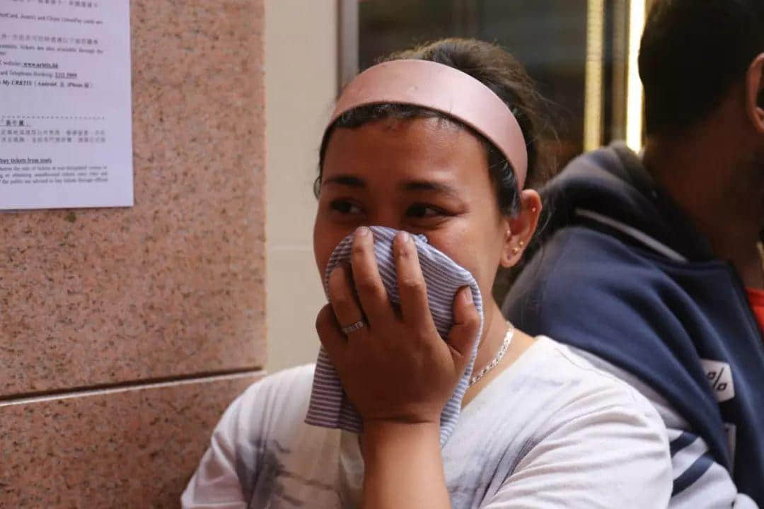 黃子華棟篤笑15萬張門票全部售罄!最高炒至1萬5!網站崩潰… 黃子華棟篤笑15萬張門票全部售罄!最高炒至1萬5!網站崩潰…