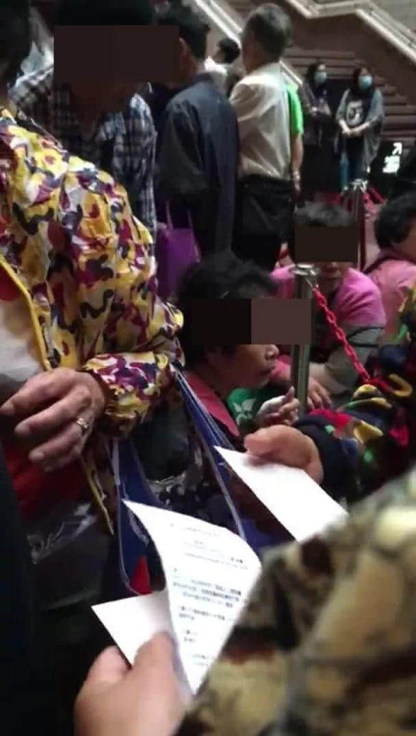 黃子華棟篤笑15萬張門票全部售罄!最高炒至1萬5!網站崩潰… 黃子華棟篤笑15萬張門票全部售罄!最高炒至1萬5!網站崩潰…