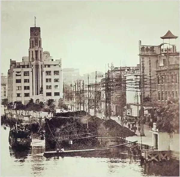 昔日CBD,如今拍乌蝇,长堤的衰落是因为时代吗? 昔日CBD,如今拍乌蝇,长堤的衰落是因为时代吗?