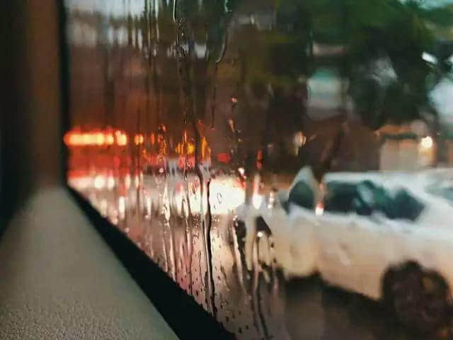 淼淼淼淼淼 | 朋友圈暴雨刷屏,我只服广州人 淼淼淼淼淼 | 朋友圈暴雨刷屏,我只服广州人