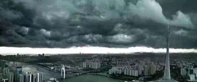 淼淼淼淼淼 | 朋友圈暴雨刷屏,我只服广州人 淼淼淼淼淼 | 朋友圈暴雨刷屏,我只服广州人