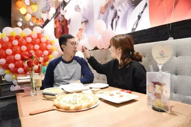 为什么说广东人的爱情都是从餐桌上开始? 为什么说广东人的爱情都是从餐桌上开始?