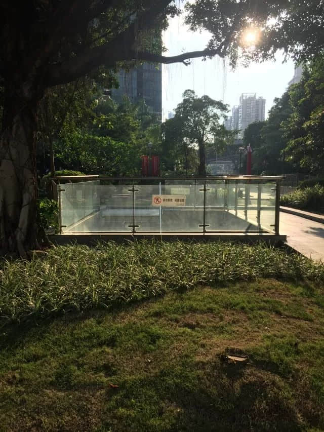 “从春广场到冬广场,我走了三年” | 细数珠江新城槽点 “从春广场到冬广场,我走了三年” | 细数珠江新城槽点