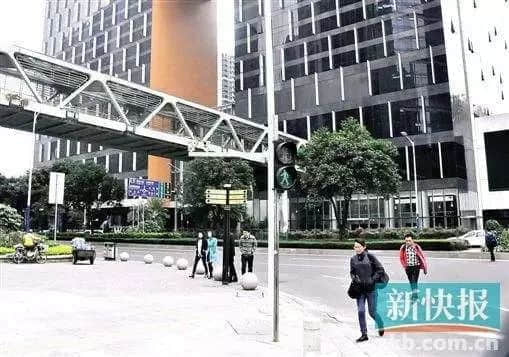 “从春广场到冬广场,我走了三年” | 细数珠江新城槽点 “从春广场到冬广场,我走了三年” | 细数珠江新城槽点