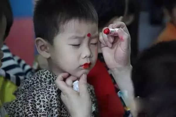 每个过儿童节嘅大人,其实都系有病 每个过儿童节嘅大人,其实都系有病