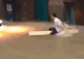 广州人:穷我都未惊过,我会惊台风+暴雨? 广州人:穷我都未惊过,我会惊台风+暴雨?