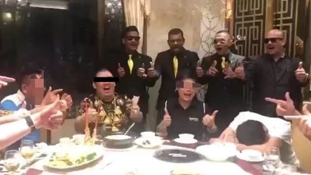 网曝马来西亚王子澳门赢下2000万,见人就派!真相是…… 网曝马来西亚王子澳门赢下2000万,见人就派!真相是……