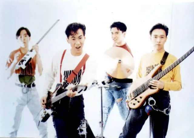 天空海阔仍在,而你永远留在31岁 天空海阔仍在,而你永远留在31岁