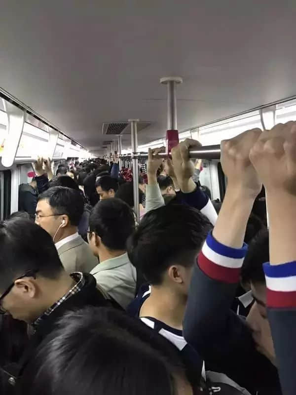 黄子华讲过,我有份工叫阴公,咁广州人返工究竟有几难? 黄子华讲过,我有份工叫阴公,咁广州人返工究竟有几难?