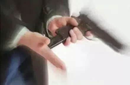 死逃行者大富翁,你可以行几多步? 死逃行者大富翁,你可以行几多步?