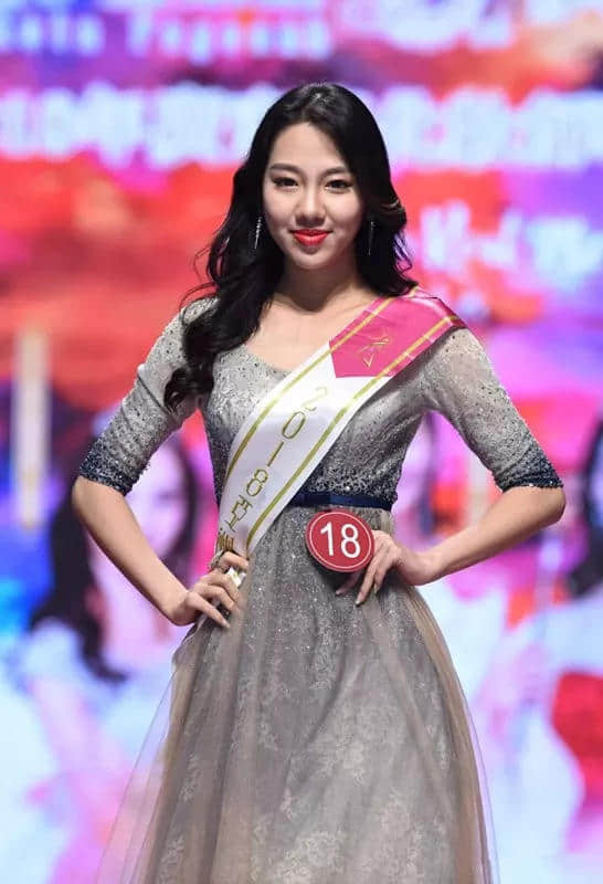 恐怖过香港小姐!“亚洲小姐”海选场面震撼!网友:惊吓过午夜凶铃... 恐怖过香港小姐!“亚洲小姐”海选场面震撼!网友:惊吓过午夜凶铃...