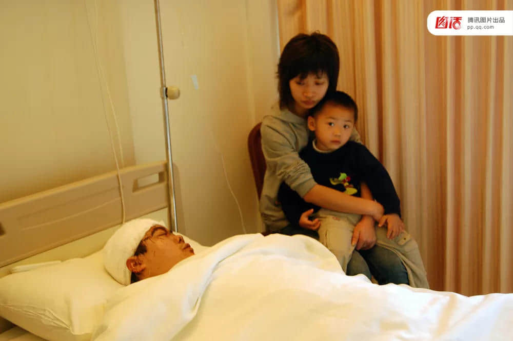 一辆摩托车,折叠了三个时代的广州 一辆摩托车,折叠了三个时代的广州