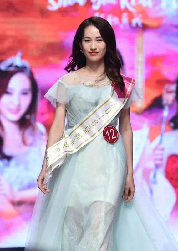 恐怖过香港小姐!“亚洲小姐”海选场面震撼!网友:惊吓过午夜凶铃... 恐怖过香港小姐!“亚洲小姐”海选场面震撼!网友:惊吓过午夜凶铃...