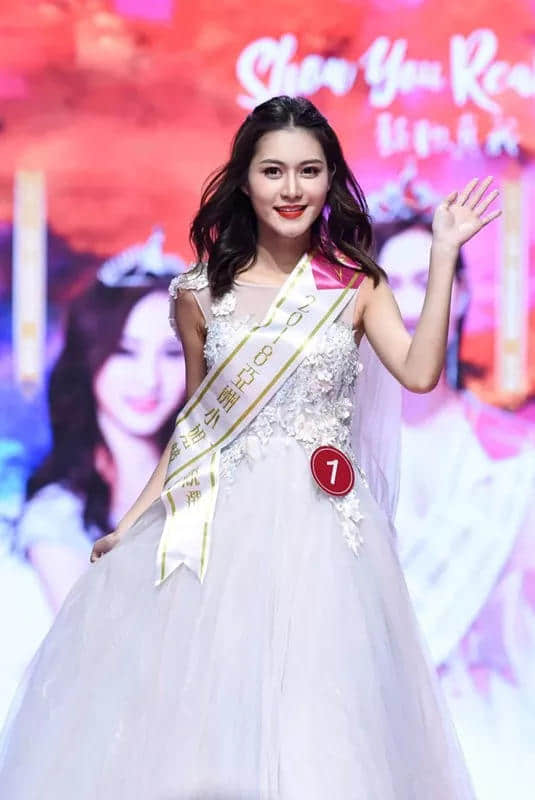 恐怖过香港小姐!“亚洲小姐”海选场面震撼!网友:惊吓过午夜凶铃... 恐怖过香港小姐!“亚洲小姐”海选场面震撼!网友:惊吓过午夜凶铃...