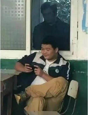 每个广东班主任,都系黄子华嘅继承人 每个广东班主任,都系黄子华嘅继承人