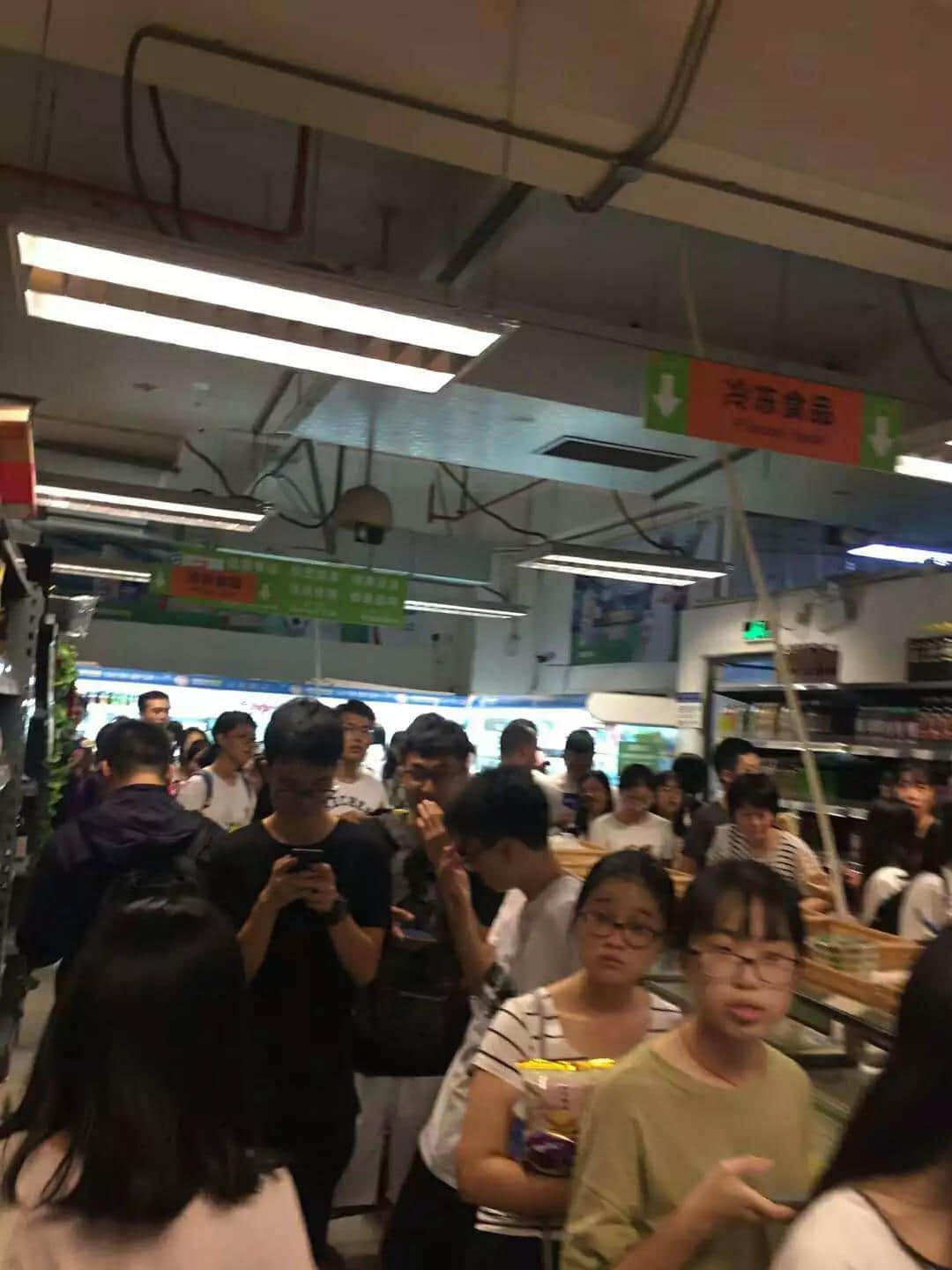 “山竹”过境 “山竹”过境