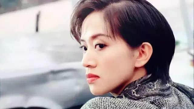 芳华绝代40年,世间再无梅艳芳 芳华绝代40年,世间再无梅艳芳