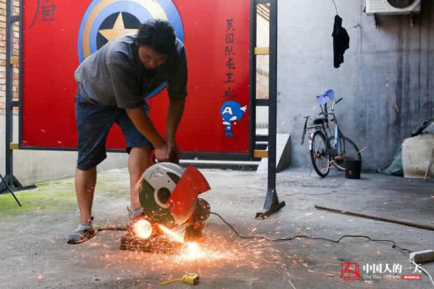 最惨网红!设计1000多件产品,各个火爆,却一个都没人买... 最惨网红!设计1000多件产品,各个火爆,却一个都没人买...