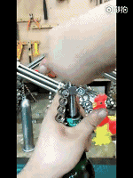 最惨网红!设计1000多件产品,各个火爆,却一个都没人买... 最惨网红!设计1000多件产品,各个火爆,却一个都没人买...