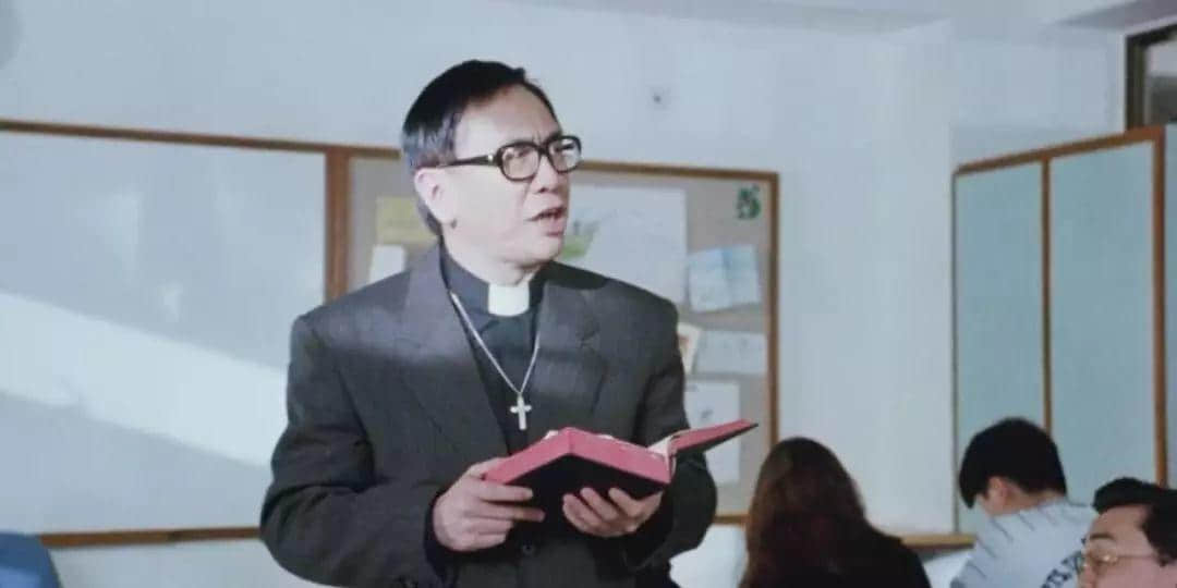 黄霑凭什么让人又爱又恨? 黄霑凭什么让人又爱又恨?