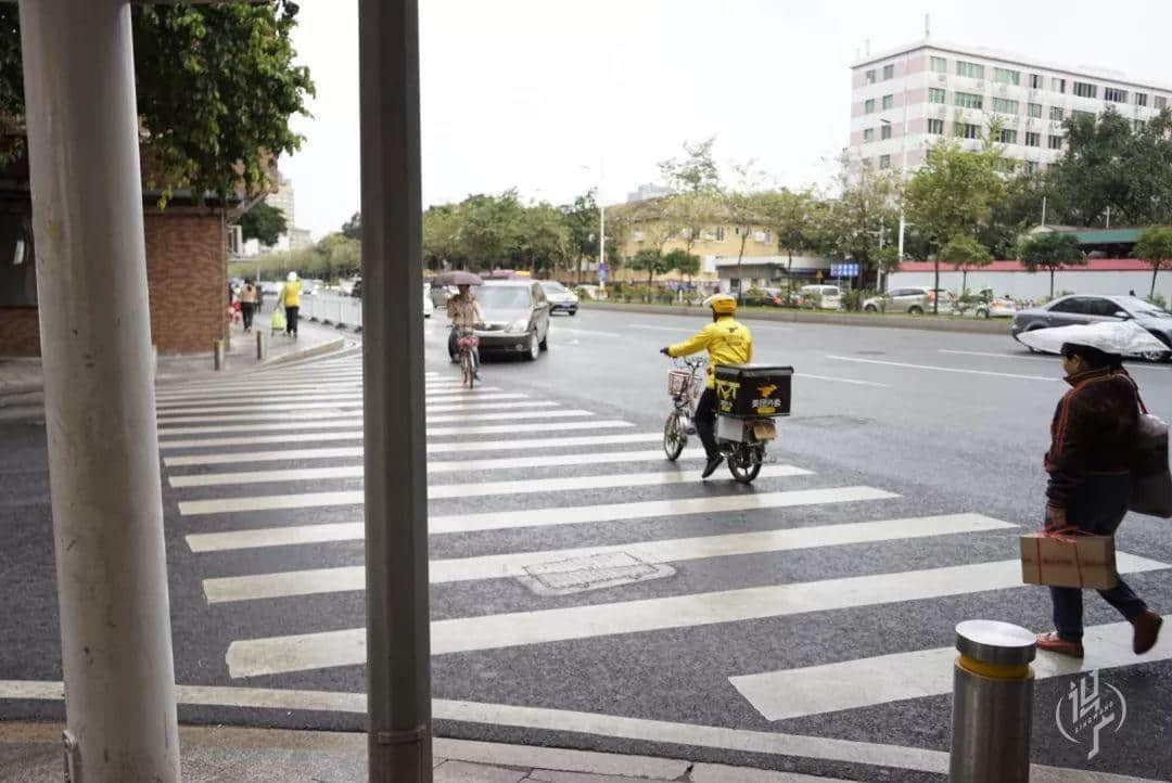 广州街头外卖交通违法乱象,有人管吗? 广州街头外卖交通违法乱象,有人管吗?