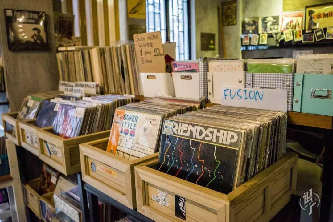 体育西横街小区里,藏着全广州最值得一去的黑胶唱片店 体育西横街小区里,藏着全广州最值得一去的黑胶唱片店