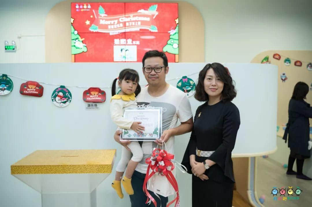 吐泡泡天河店周年庆典“圣诞欢乐颂 亲子水上趴”引爆广州亲子游泳圈 吐泡泡天河店周年庆典“圣诞欢乐颂 亲子水上趴”引爆广州亲子游泳圈