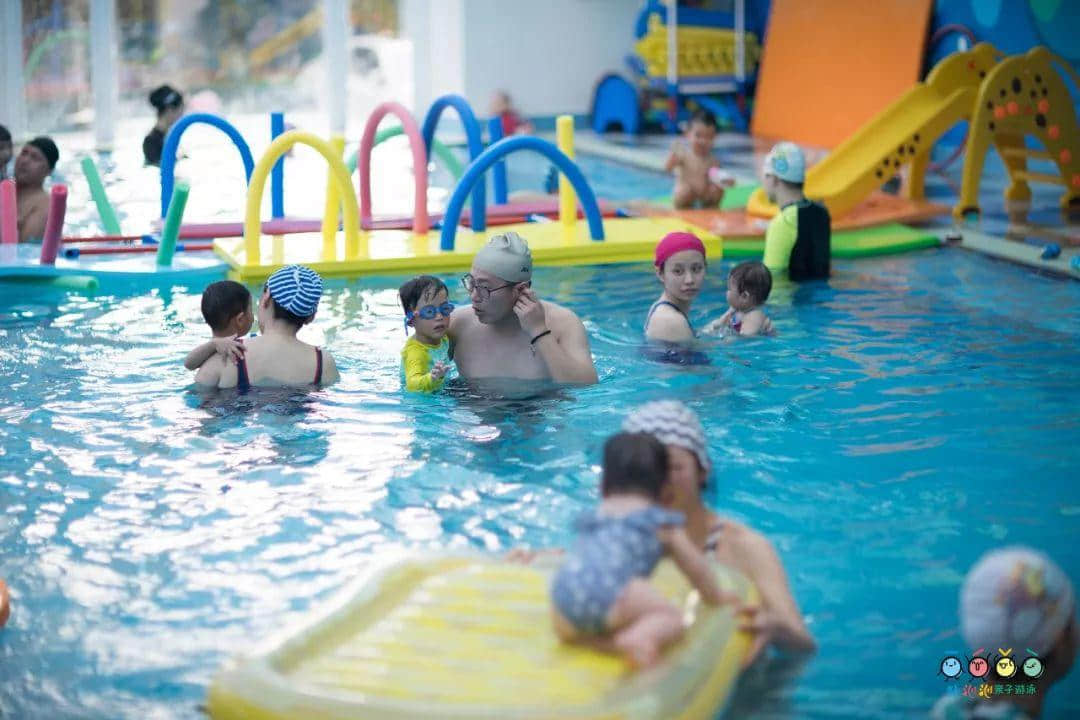 吐泡泡天河店周年庆典“圣诞欢乐颂 亲子水上趴”引爆广州亲子游泳圈 吐泡泡天河店周年庆典“圣诞欢乐颂 亲子水上趴”引爆广州亲子游泳圈