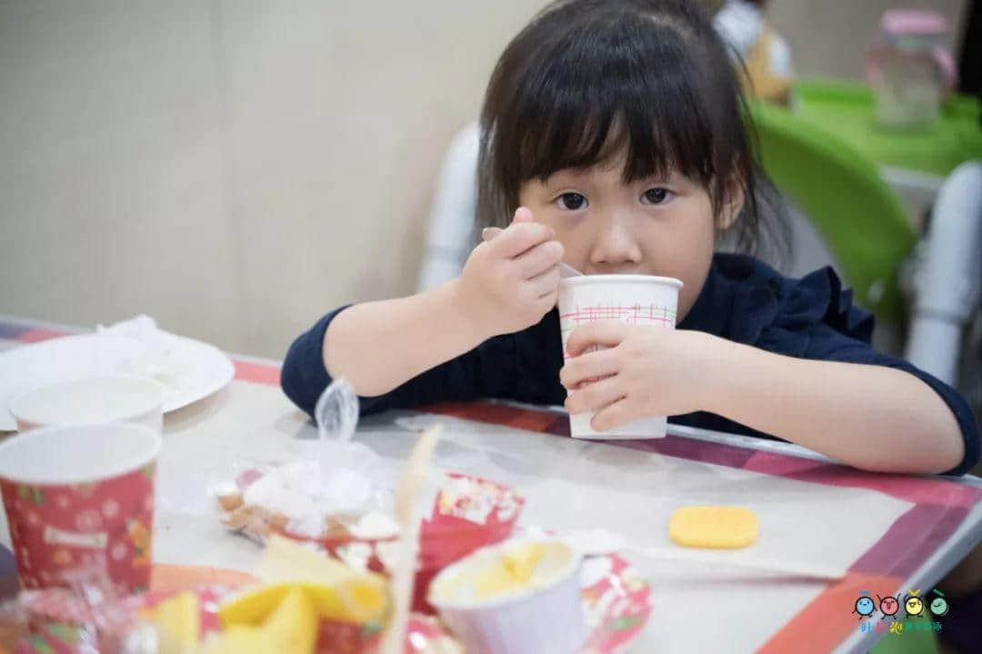吐泡泡天河店周年庆典“圣诞欢乐颂 亲子水上趴”引爆广州亲子游泳圈 吐泡泡天河店周年庆典“圣诞欢乐颂 亲子水上趴”引爆广州亲子游泳圈