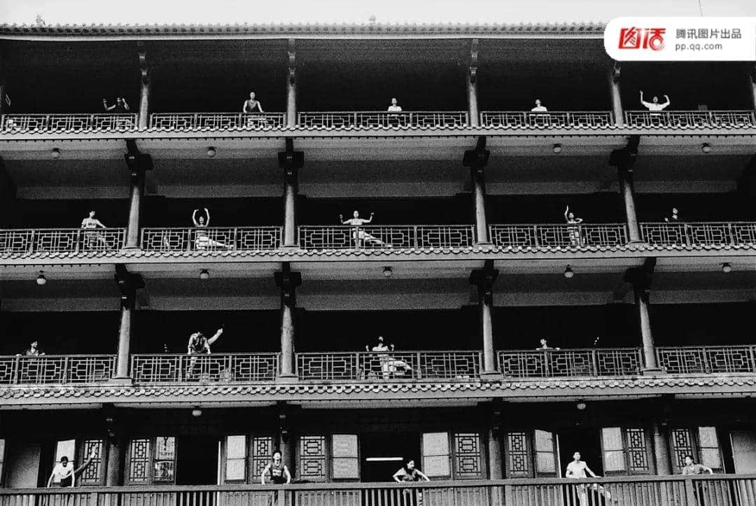 安哥镜头下的改革开放40年:不过是小人物的悲与喜 安哥镜头下的改革开放40年:不过是小人物的悲与喜