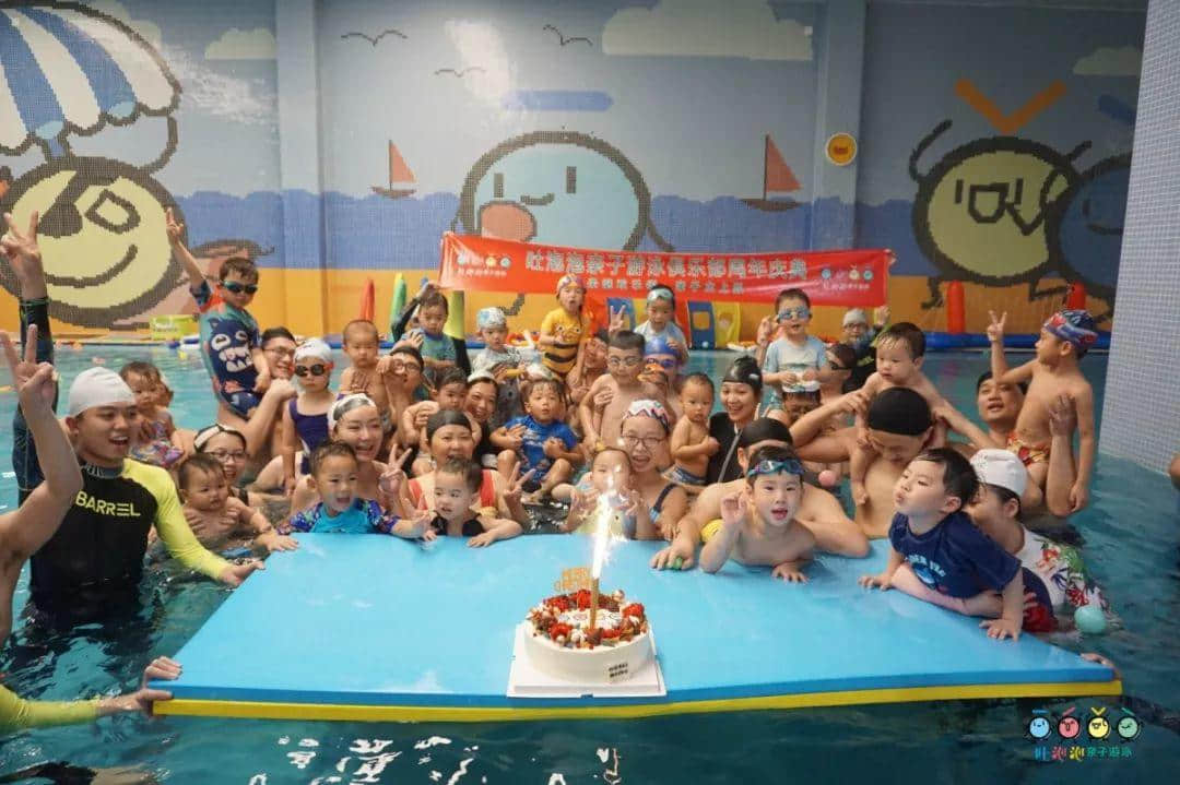 吐泡泡天河店周年庆典“圣诞欢乐颂 亲子水上趴”引爆广州亲子游泳圈 吐泡泡天河店周年庆典“圣诞欢乐颂 亲子水上趴”引爆广州亲子游泳圈