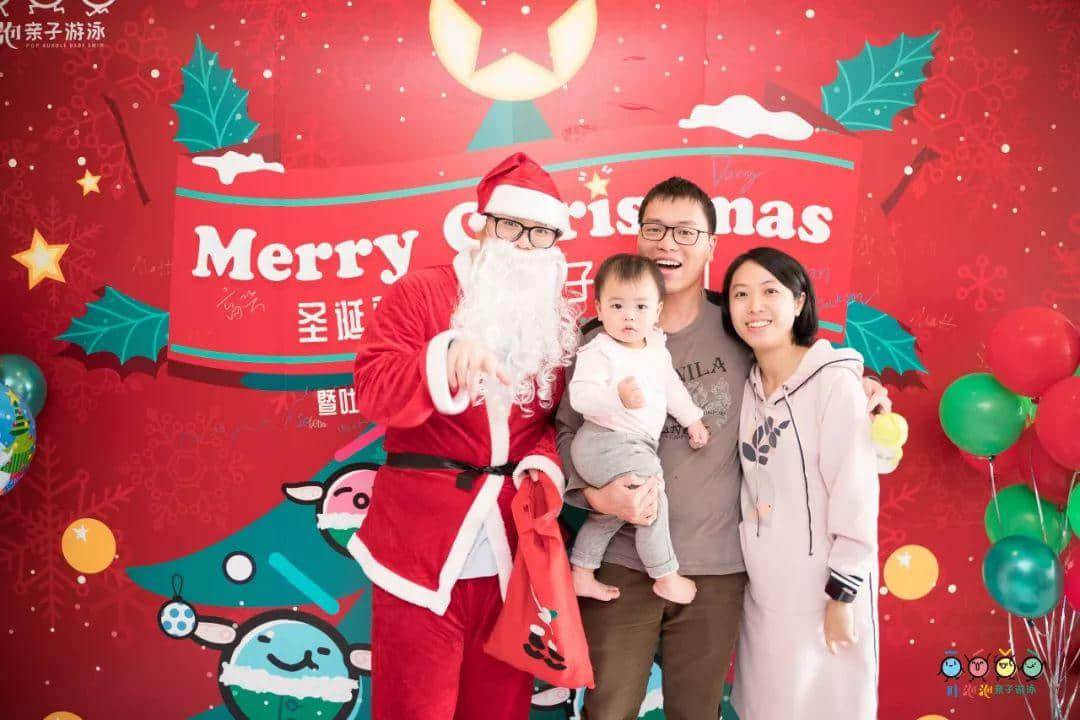 吐泡泡天河店周年庆典“圣诞欢乐颂 亲子水上趴”引爆广州亲子游泳圈 吐泡泡天河店周年庆典“圣诞欢乐颂 亲子水上趴”引爆广州亲子游泳圈