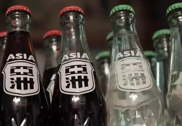 在广东,比凉茶更万能的是药油! 在广东,比凉茶更万能的是药油!