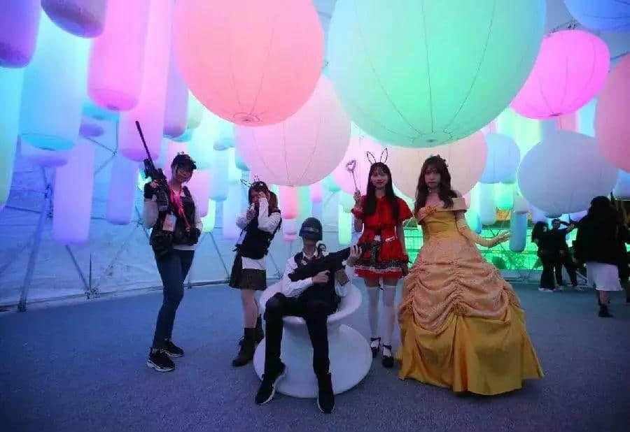 广州春节打卡圣地,追寻光与好玩的一切,尽在这里! 广州春节打卡圣地,追寻光与好玩的一切,尽在这里!