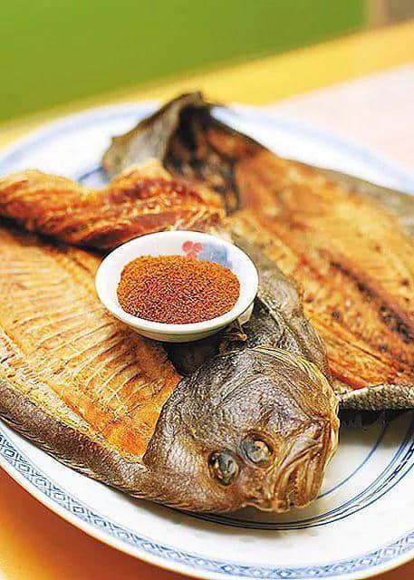 在广州,不是每一碗云吞面都配叫细蓉 在广州,不是每一碗云吞面都配叫细蓉