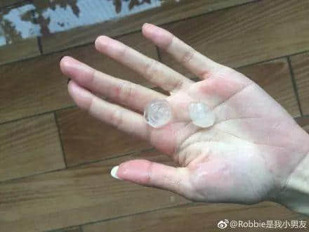 22℃+回南天+下冰雹,广州的天气总有他自己的想法! 22℃+回南天+下冰雹,广州的天气总有他自己的想法!