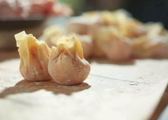 在广州,不是每一碗云吞面都配叫细蓉 在广州,不是每一碗云吞面都配叫细蓉