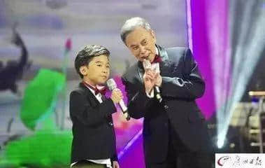 粤语相声还能靠黄俊英续几年命? 粤语相声还能靠黄俊英续几年命?