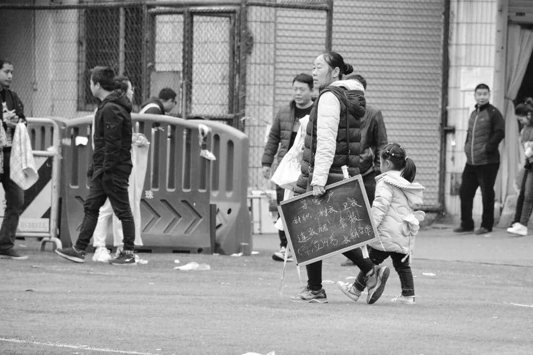 广州制衣厂月薪上万招不到人？我们去鹭江、康乐村看了看